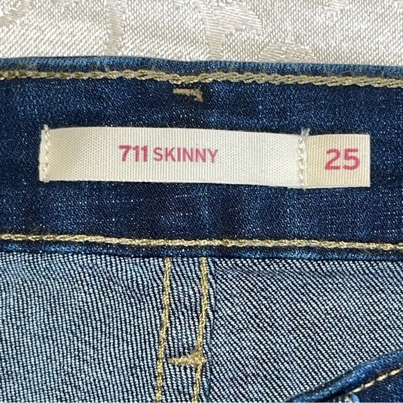 Levi 711 Skinny Distressed Knee Jeans - Picture 16 of 16